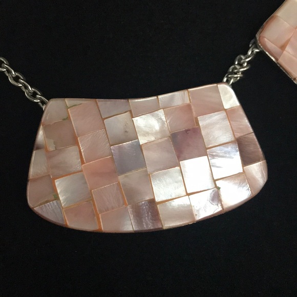 Pink Shell Necklace - Picture 2 of 6